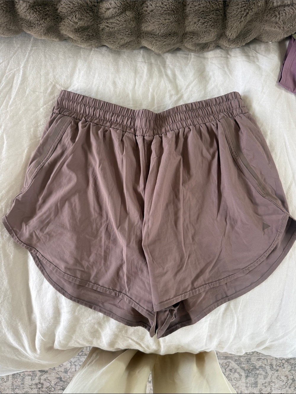 Vitality Breeze Women's Mauve Elastic-Waist Active Shorts